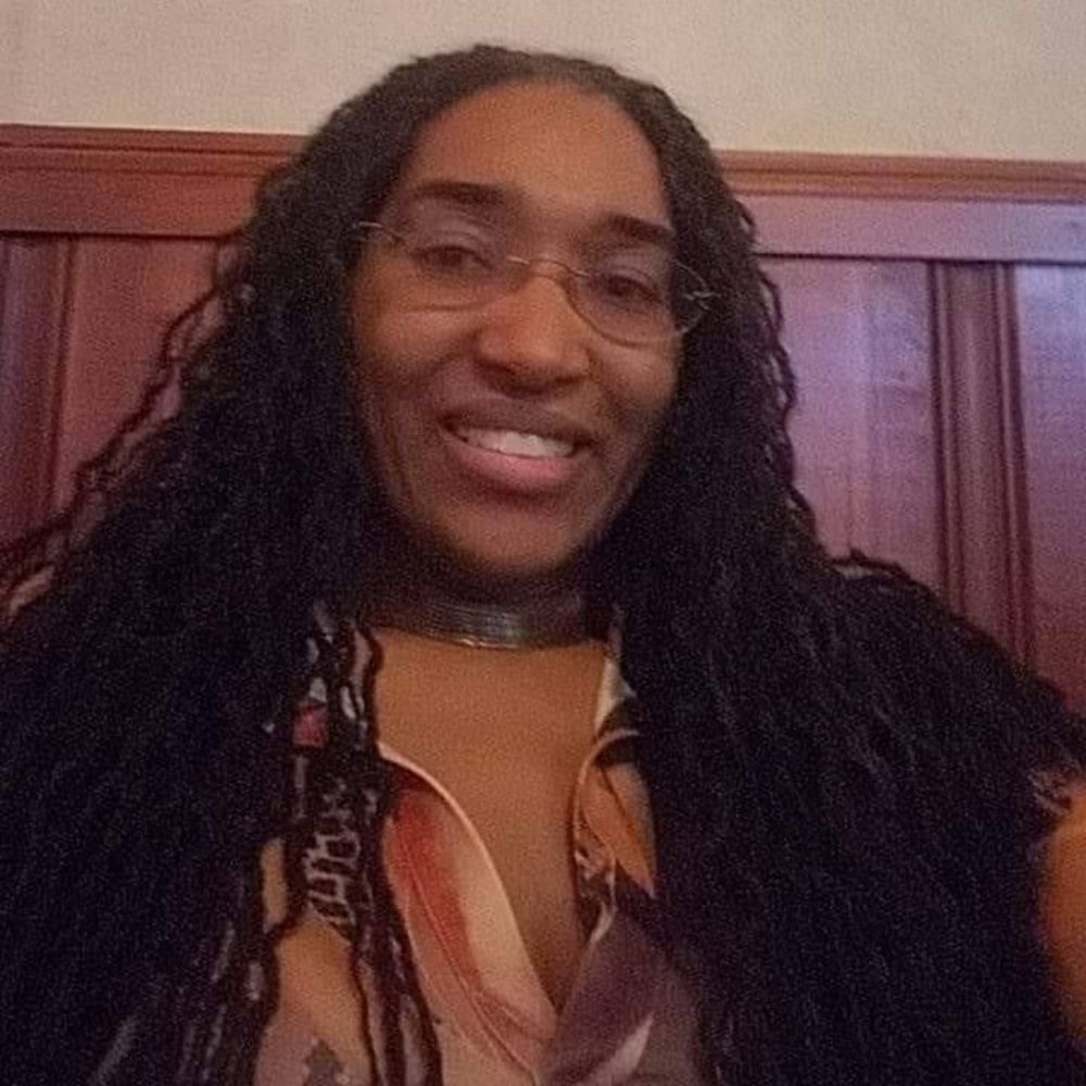 Meet your Posher, Danelle